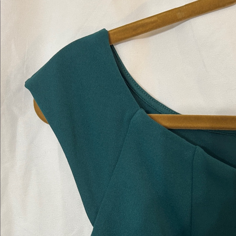 VENUS Dark Green Midi Dress - Picture 7 of 11